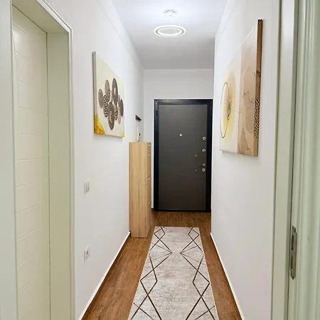 Modern With Comforts Apartamento *