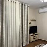 Modern With Comforts Appartamento